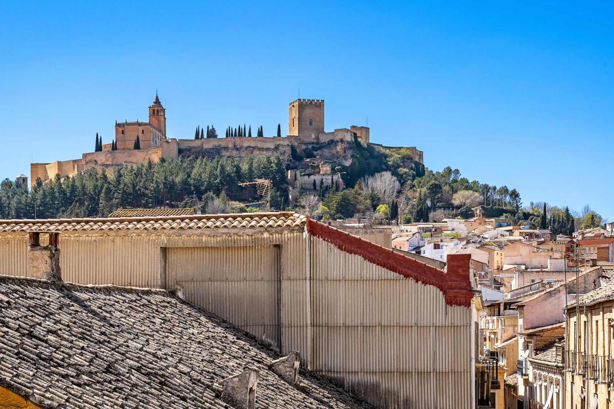 Alojamiento Privilegio De Alcala ألكالا لا ريال المظهر الخارجي الصورة